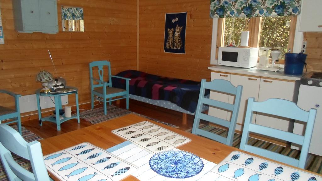Pihlajamaeen Lomamoekit Vanhakyla Room photo
